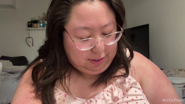 late night sesh- titties, bong hits, casual talk