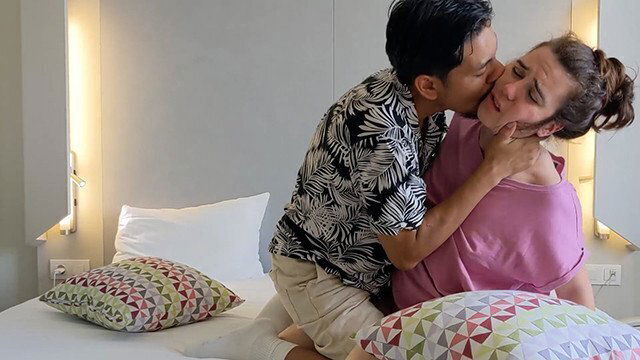 This Happen when StepBro StepSis Share Hotel Room