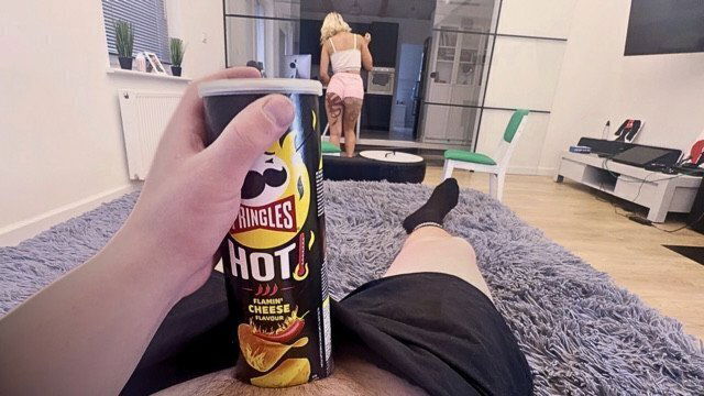 Moja przyrodnia siostra potężnie obciąga kutasa POLSKIE DIALOGI