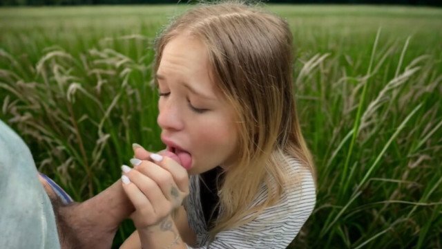 Jolie fille très salope parle cru, se masturbe et gémit fort pour de multiple orgasmes. JOI décompte