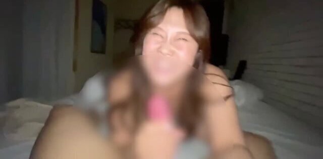 【個人撮影/顔出し/貸出し】貸出しシリーズ②初めましてのイケメンのチンポをトロトロのメス顔で幸せそうに咥えて生ハメ準備する不倫妻