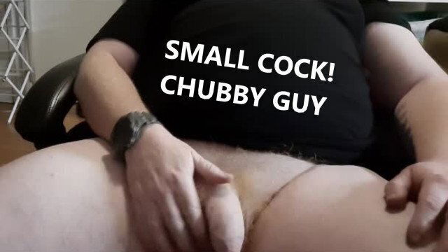 Watch this chubby with small moaning while cumming closeup just