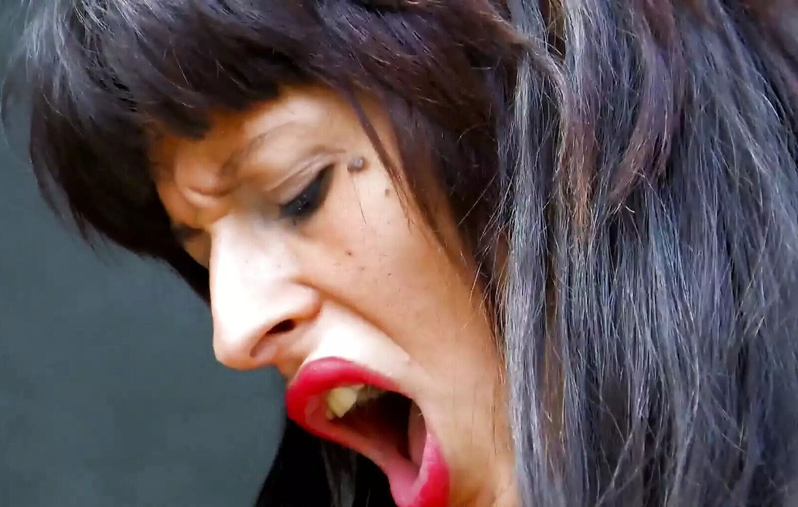 Sexual threesome Yesenia Rock with girlfriend horny