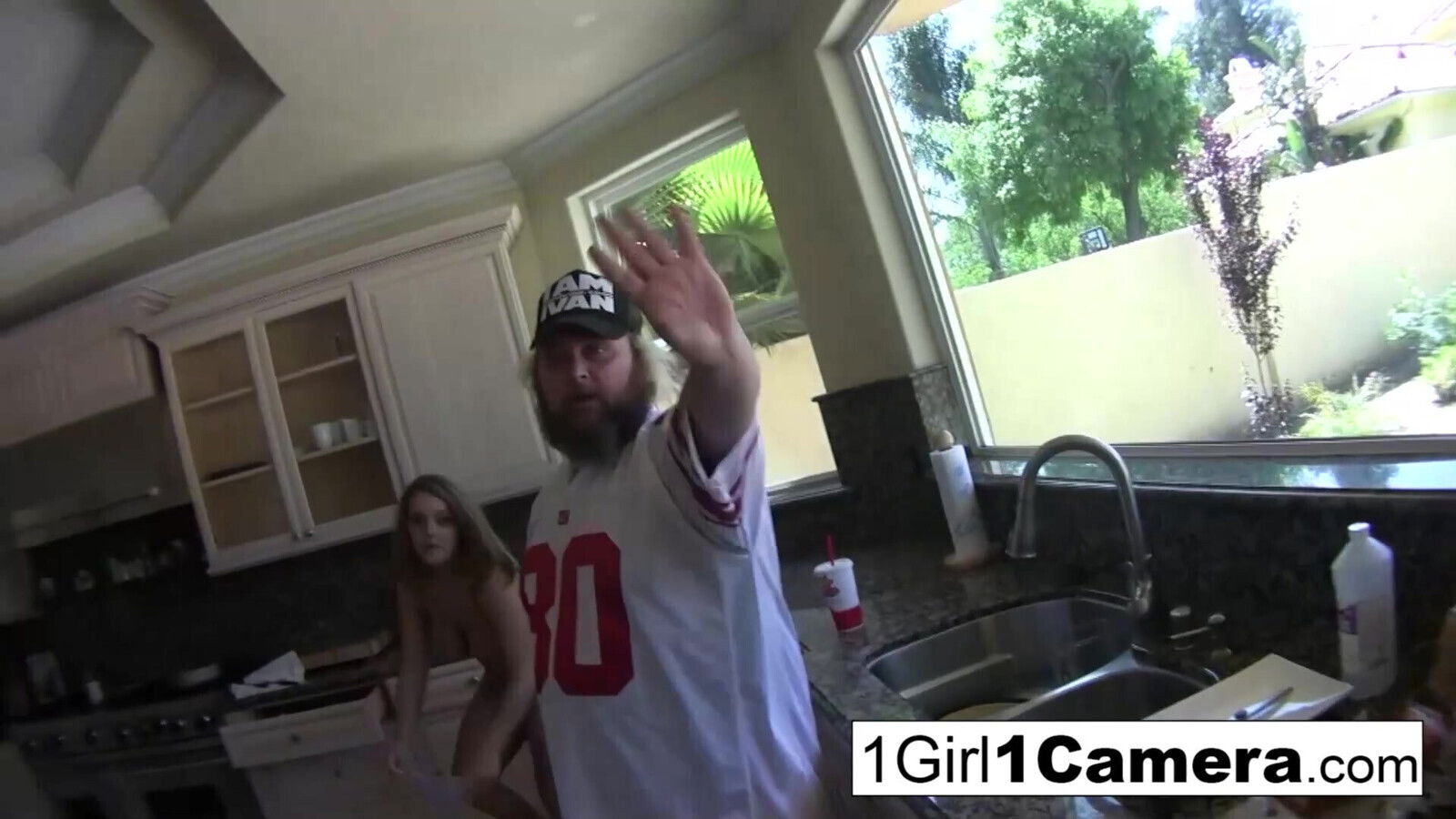 Behind Scenes Masturbation With Kelly Surfer