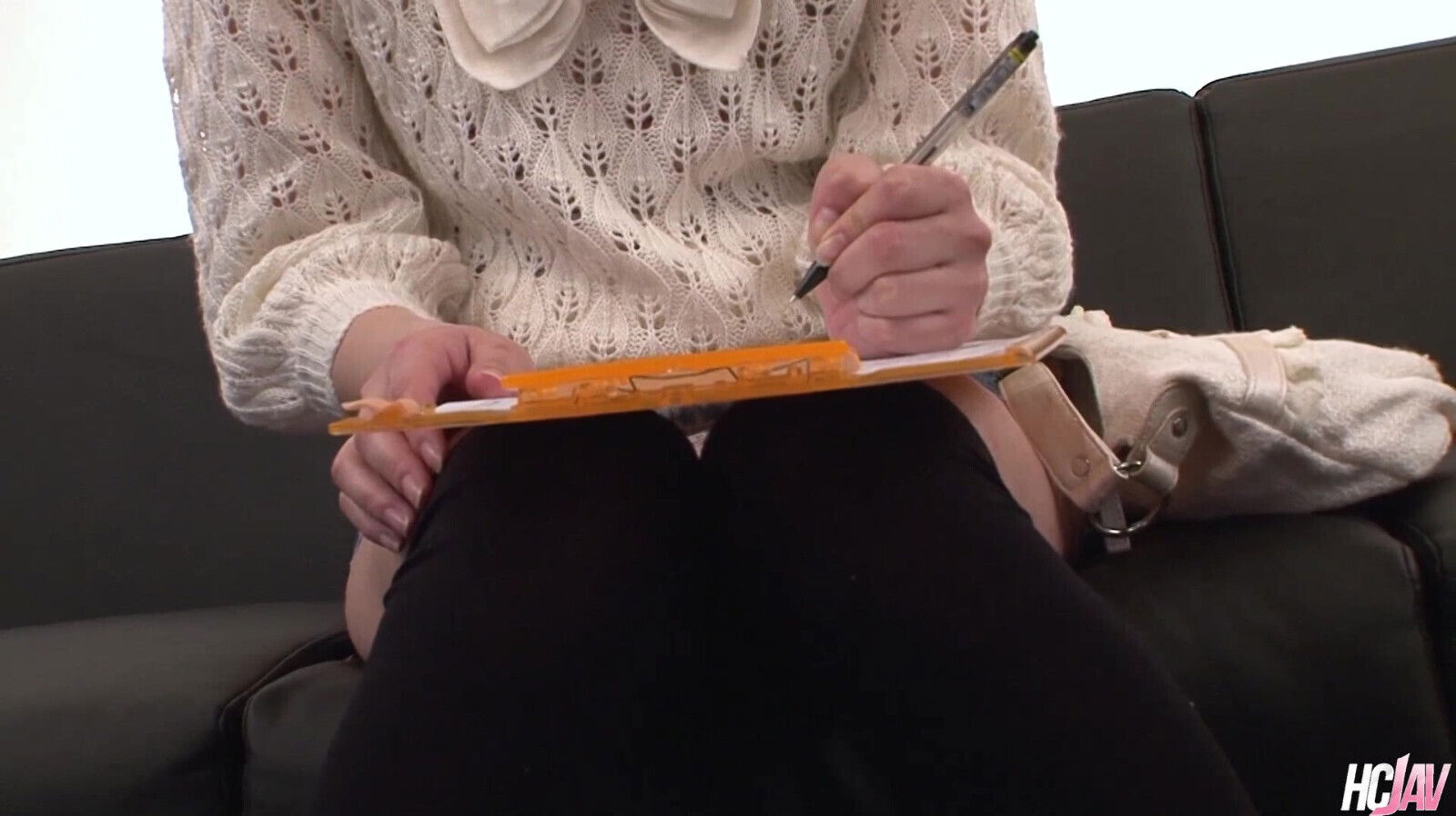 Japanese Cutie Kurara Makise Pussy Pumped Full