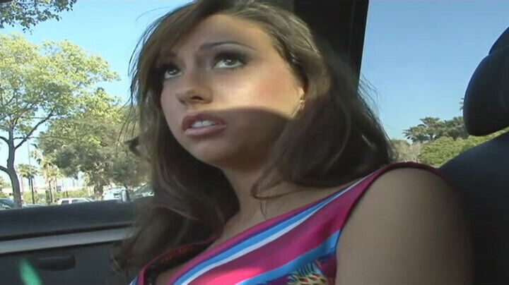 Lesbian Teen Hunter Episode