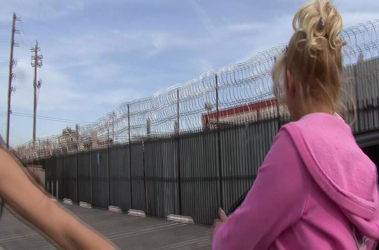 Mature girls fuck each other couch