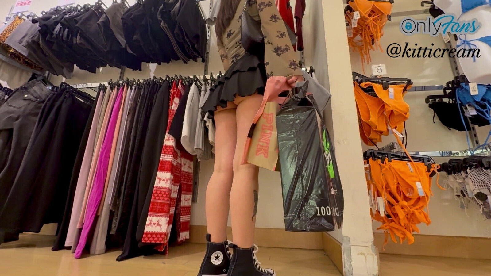 Stranger follows teen mall