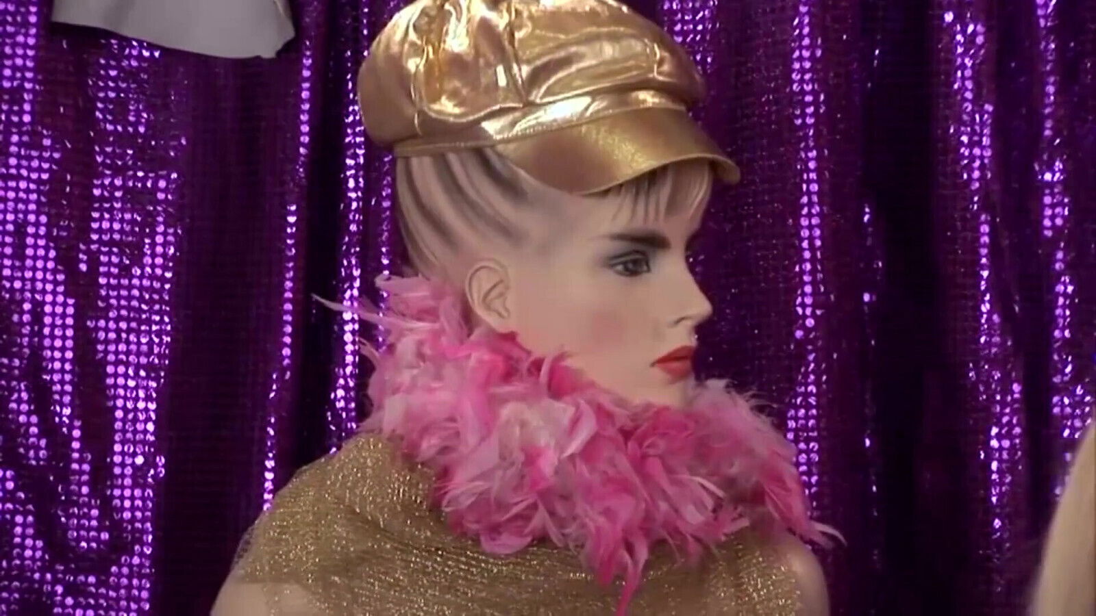 Blonde affinity piss