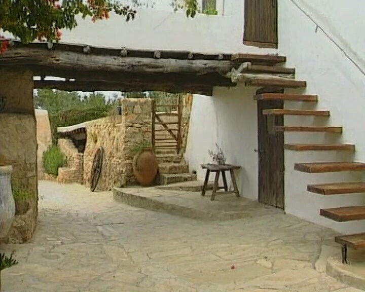 Women Vacation Without Their Husbands Blow Fuck Around