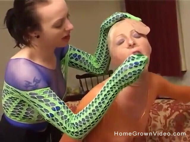 Freaky English Lesbos Have Strap