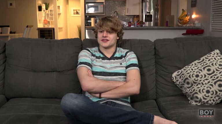 Twink Robin Moore Fucks With Favorite Dildo