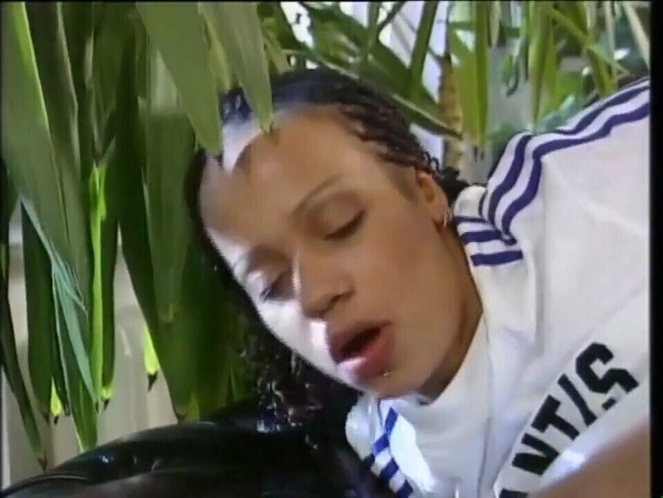 Very Vintage MILFs Enjoy Huge Cocks Their Doggy Style (full Movie)