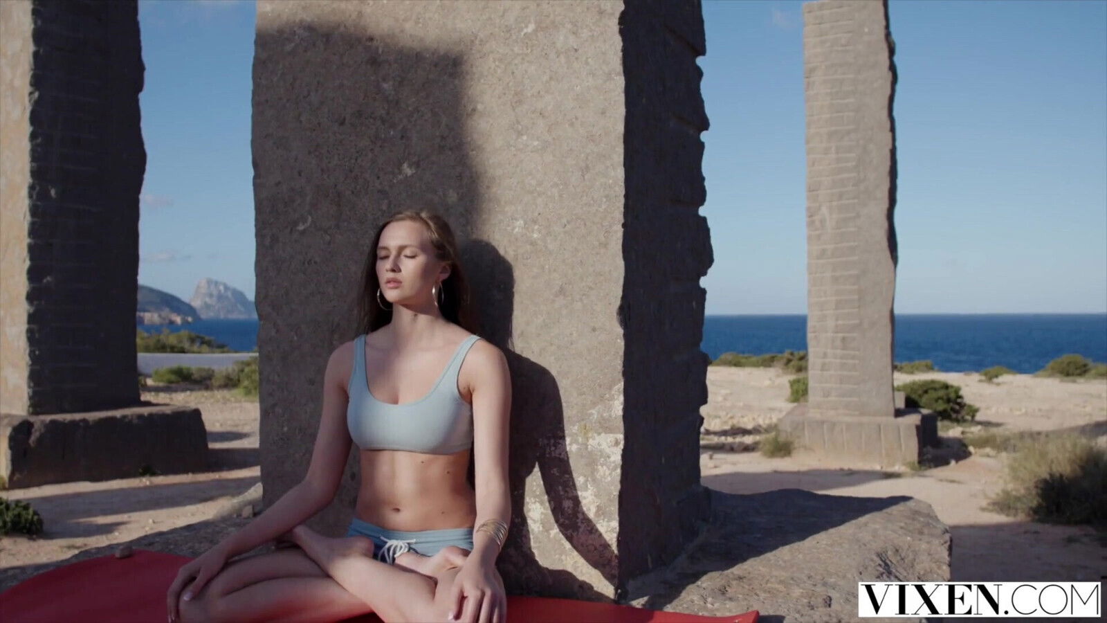 Vixen This Perfect Trophy Goes Wild Vacation