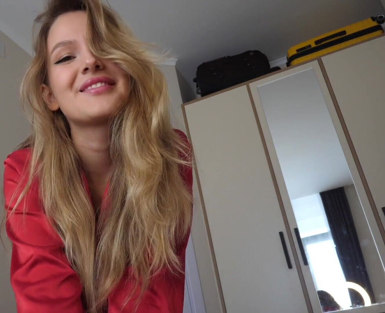 Good Girl Knows Make Good Morning. Virtual