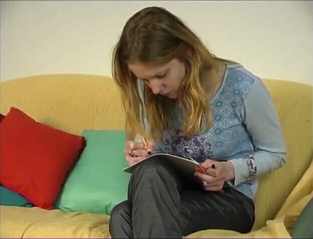 Cute amateur gets snatch drilled