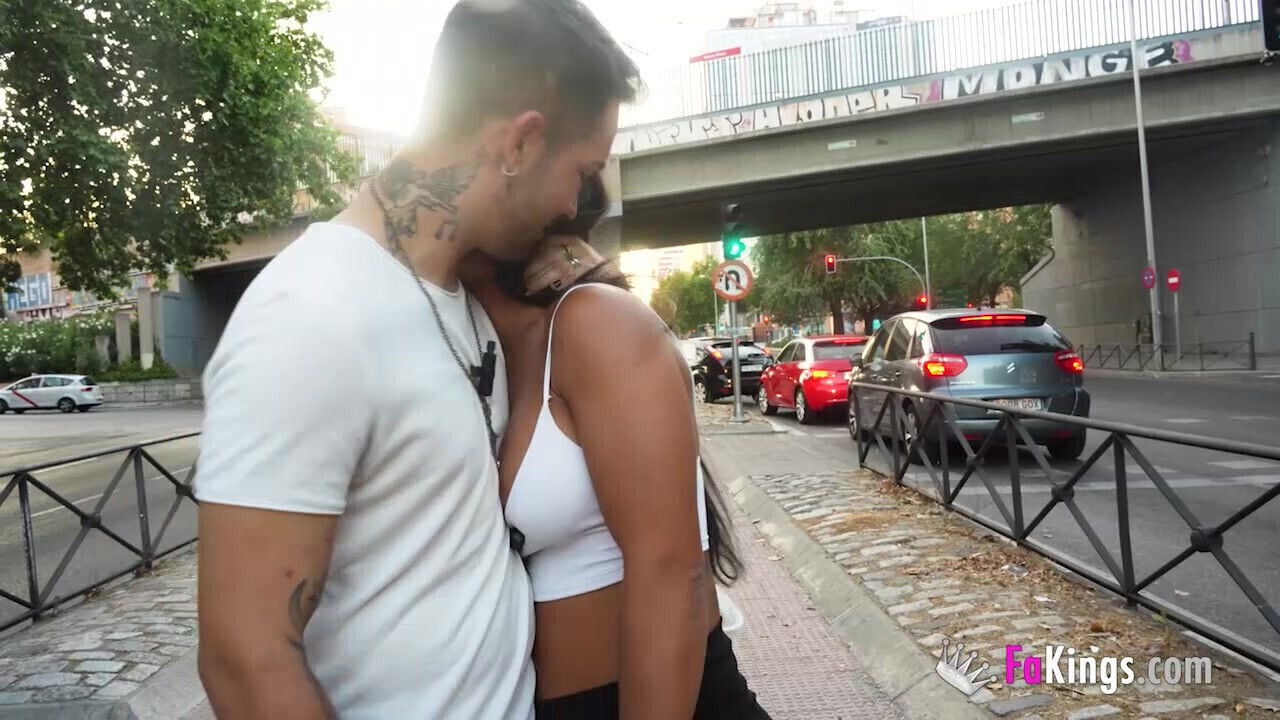 Sevillian SLUT shows whole city. Natali Quinn