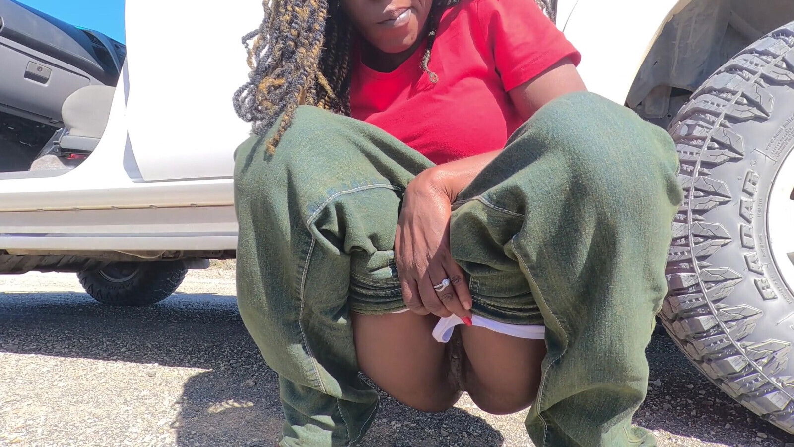 Ebony MILF Taking Piss Next Road Gets Hubby Lick Pussy Clean After