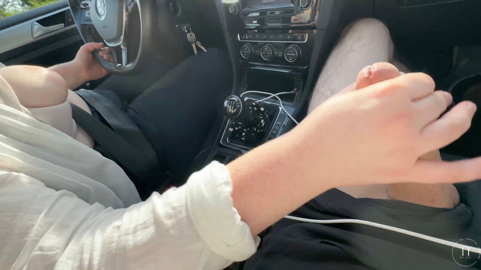 Topless evening traffic squirted semen before lights turned green