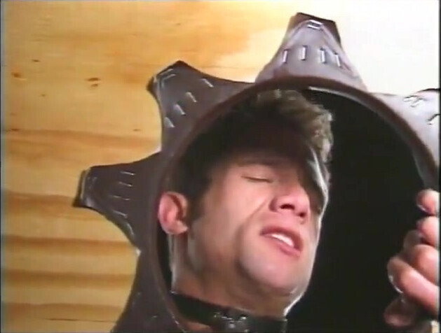 Hung studs fucking threesome