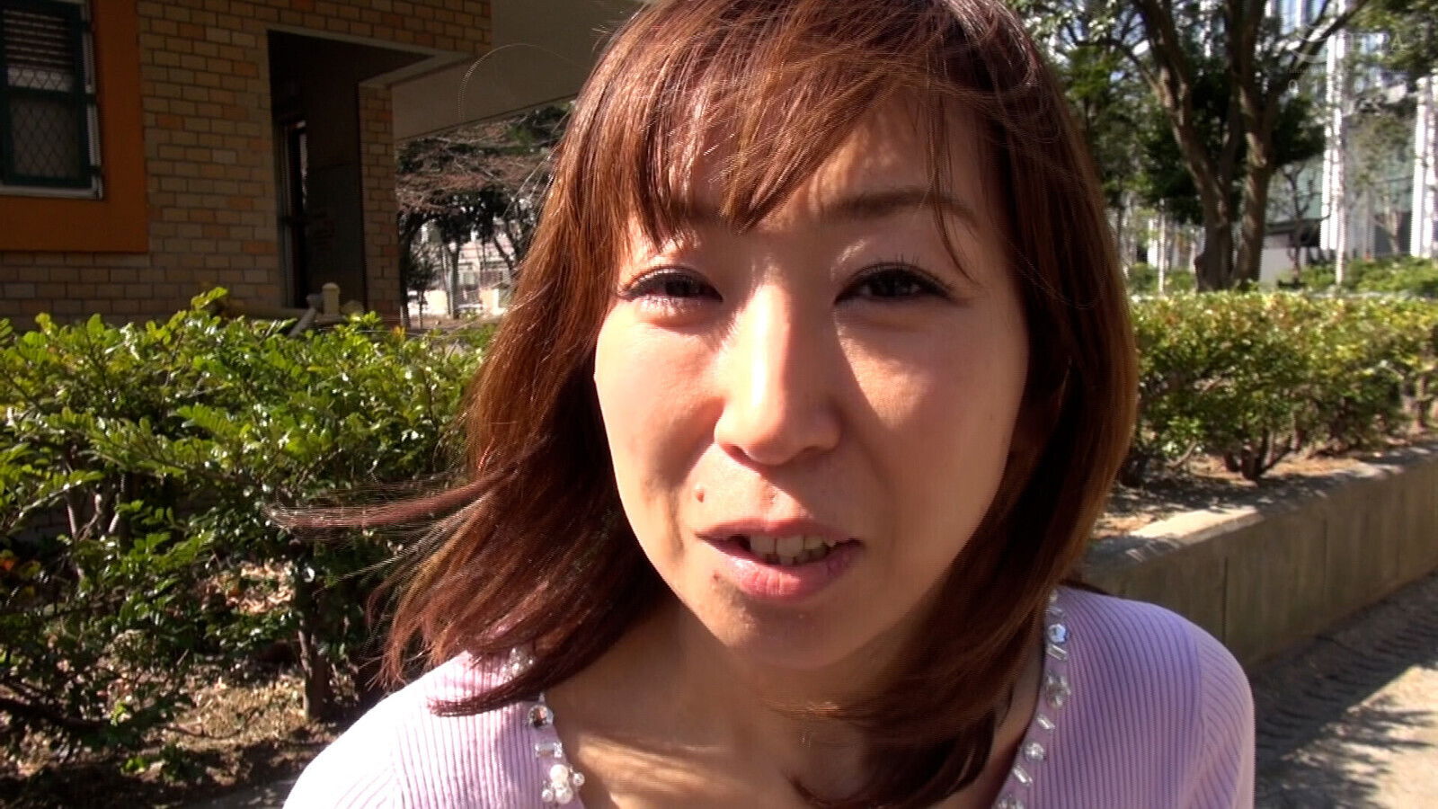 M921G09 tall mature woman been playing good housewife frustrated with husband good