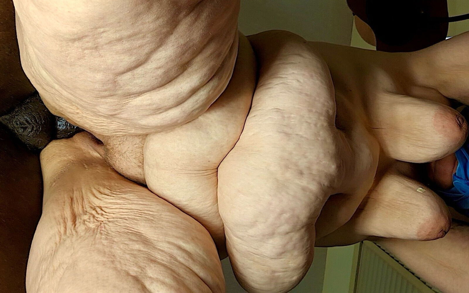 Woman Fucked Real Hard, Then Black Started Pumping Shooting Huge Loads Inside Juicy Pusssy