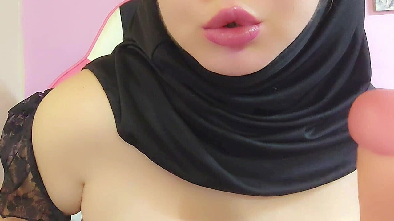 stepsister hijab undresses brother-in-law camera