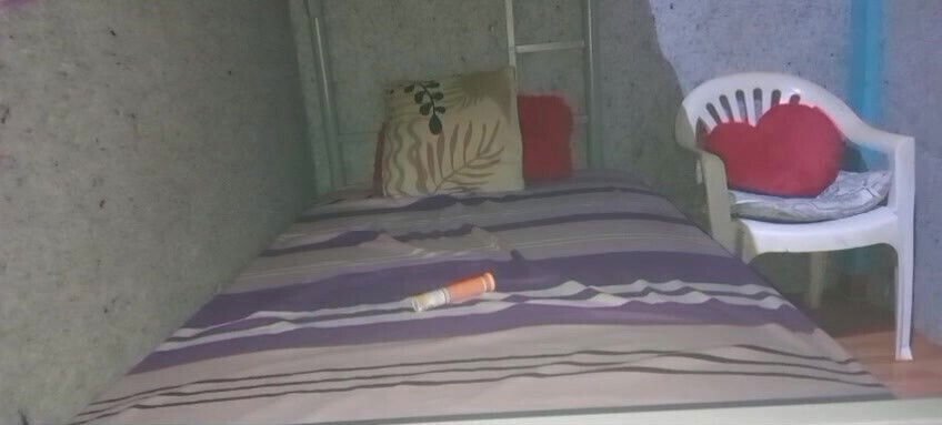 Leslyx here warm your screen with irresistible ass.