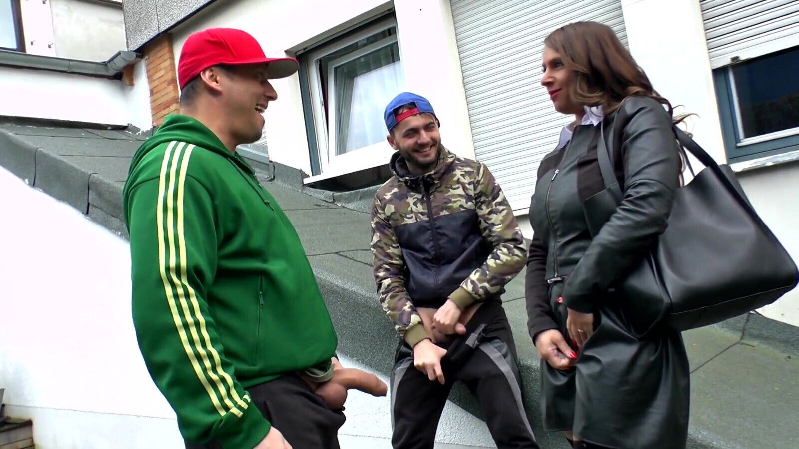 Sexy MILF with gets fucked hard threesome bang