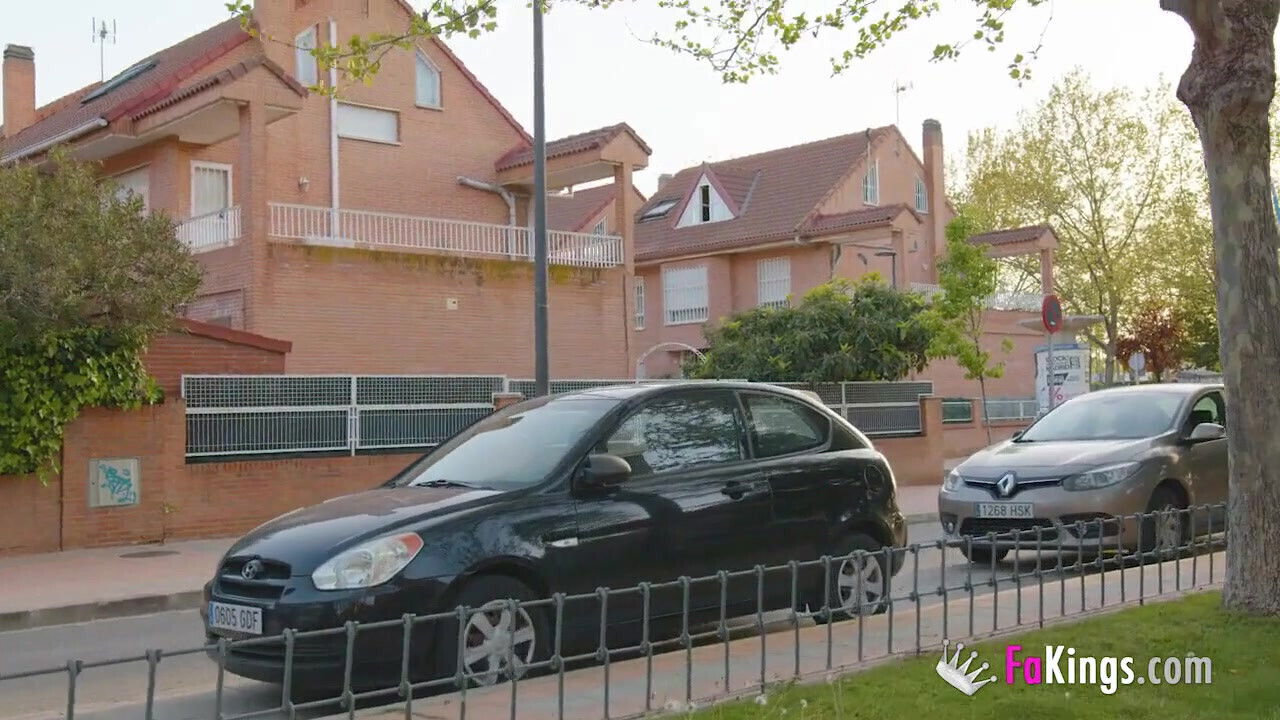 Desperate stepmom begs with neighbour: Fulfilling fantasies!