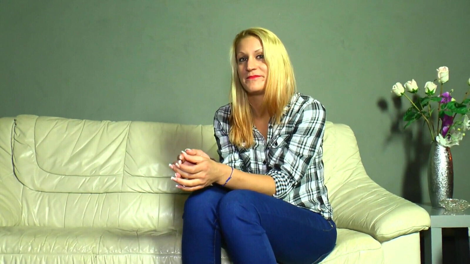 They satisfied with favorite toys BB-VIDEO Produktion