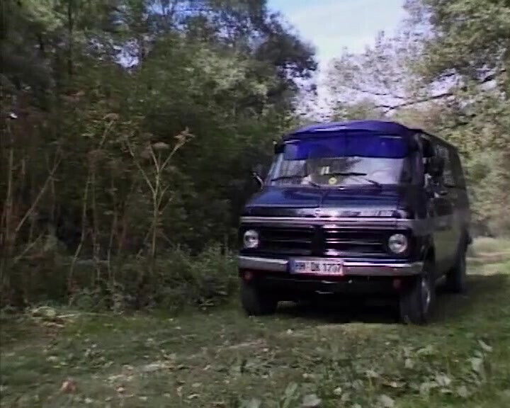 Threesome! Beautiful Young Women Fucked Outdoors Suck Balls Empty.