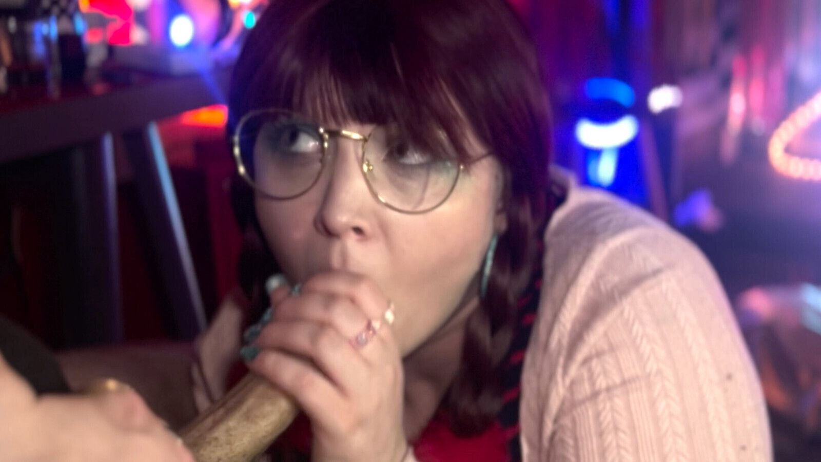 WATCHED PORN WITH NEIGHBOR GAVE FIRST BLOWJOB