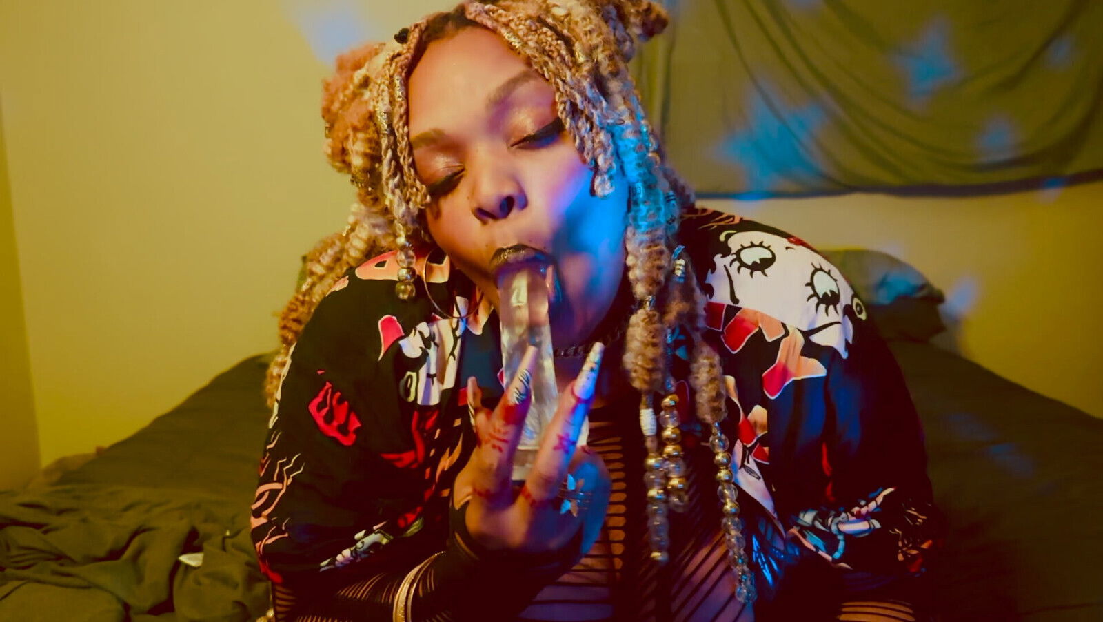 Redbone FinDomme Drains with Look