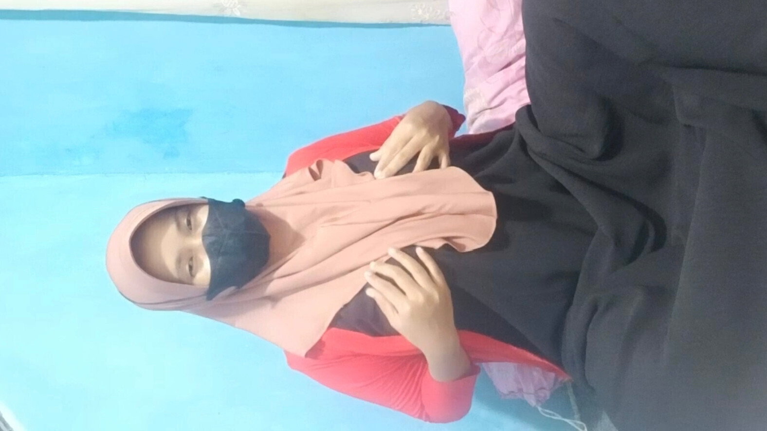 Hijab Girl Masturbating Thirsty Warmth