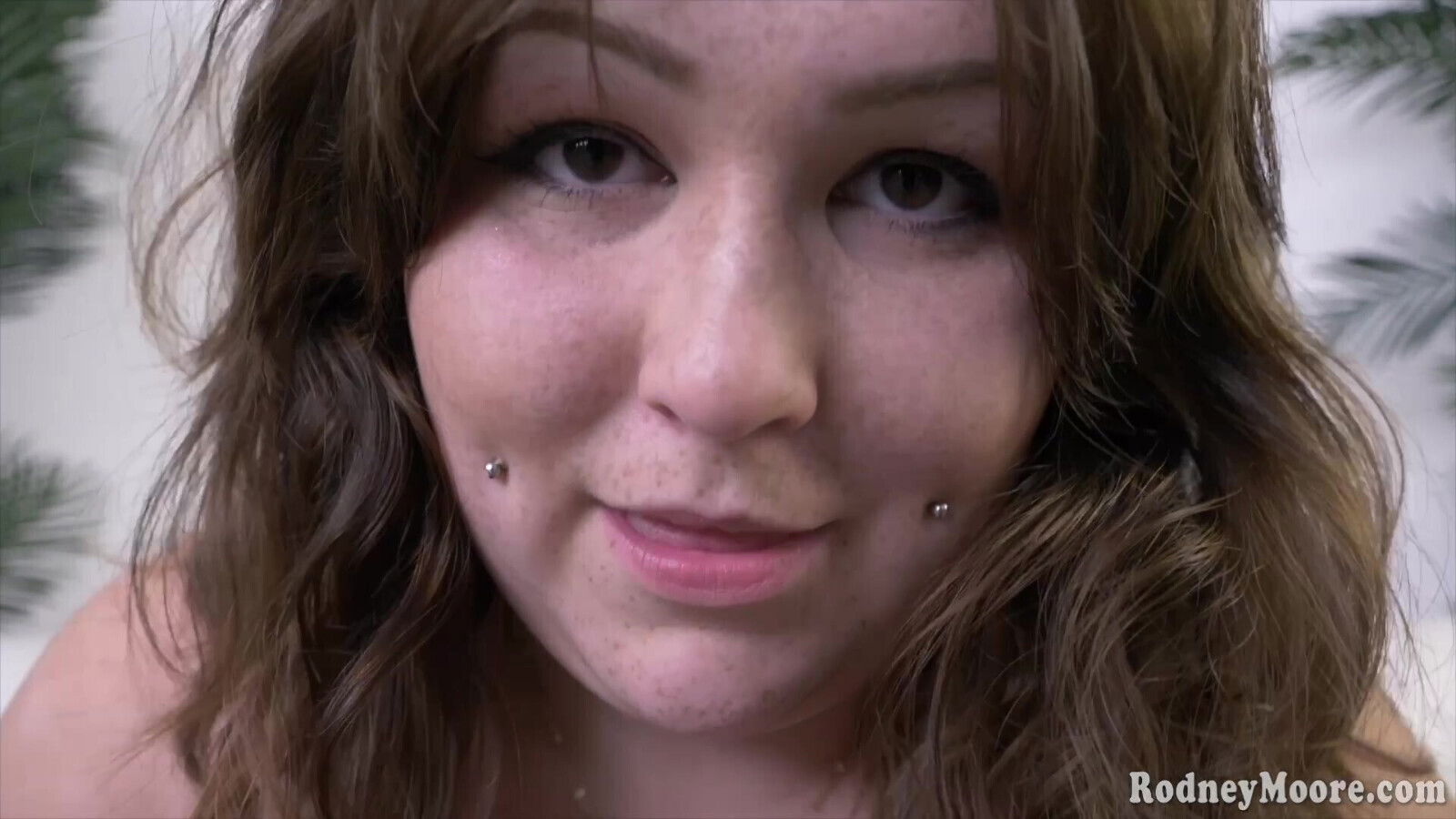 Aleah Paris Gets Spanked Splashed with Sperm