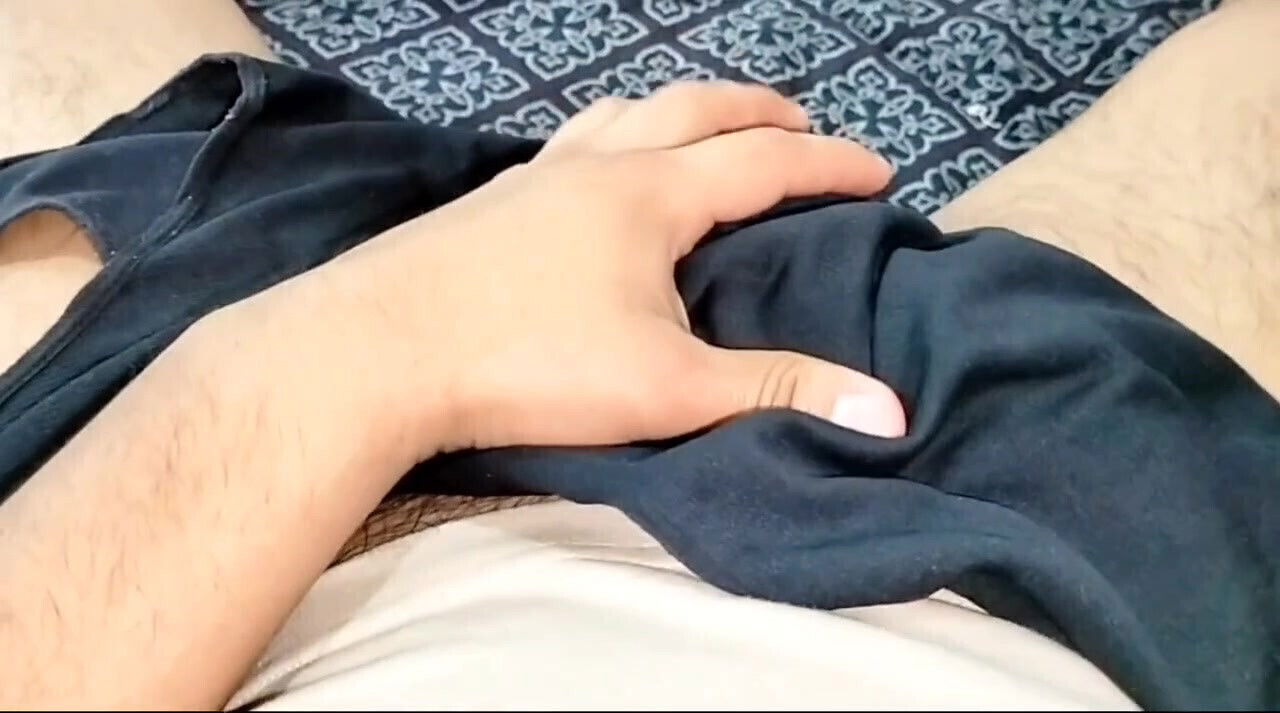 find stepbrother masturbating help him! happy ending