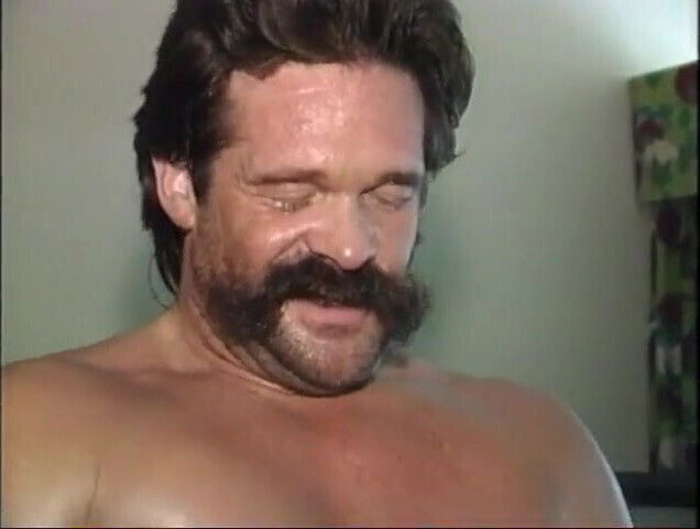 Horny ladyboy enjoys rimming before fuck