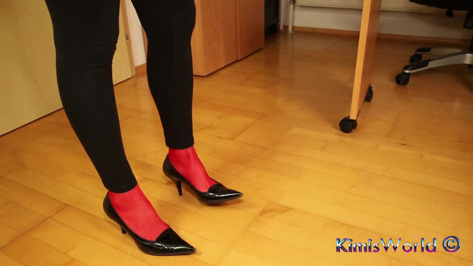 Stockings Stiletto Footplay Under Leggings