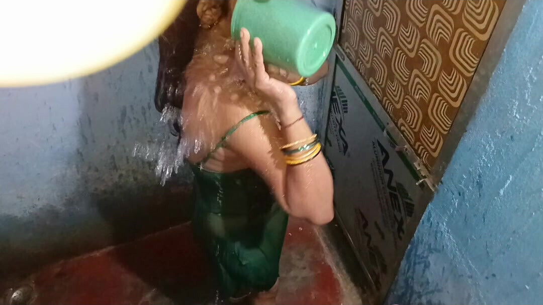 Video Hunt taking bath goes viral