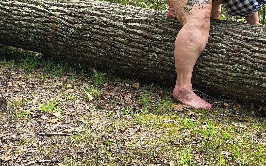 Pussy Pleasing Tree Squirting