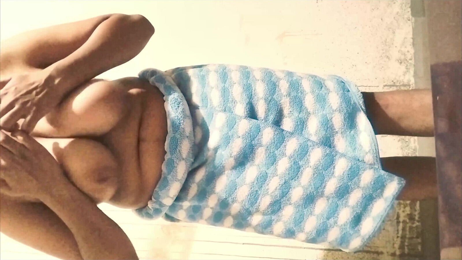 College Girl Pussy Fingering While Showering Bathroom