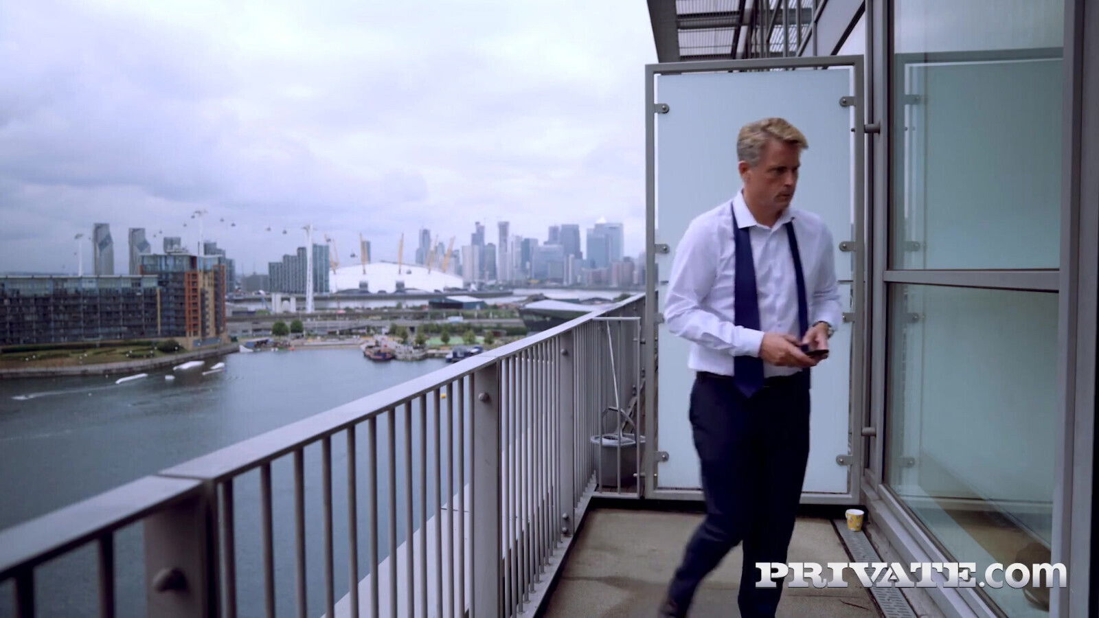 Lina Luxa looking older gentleman satisfy needs