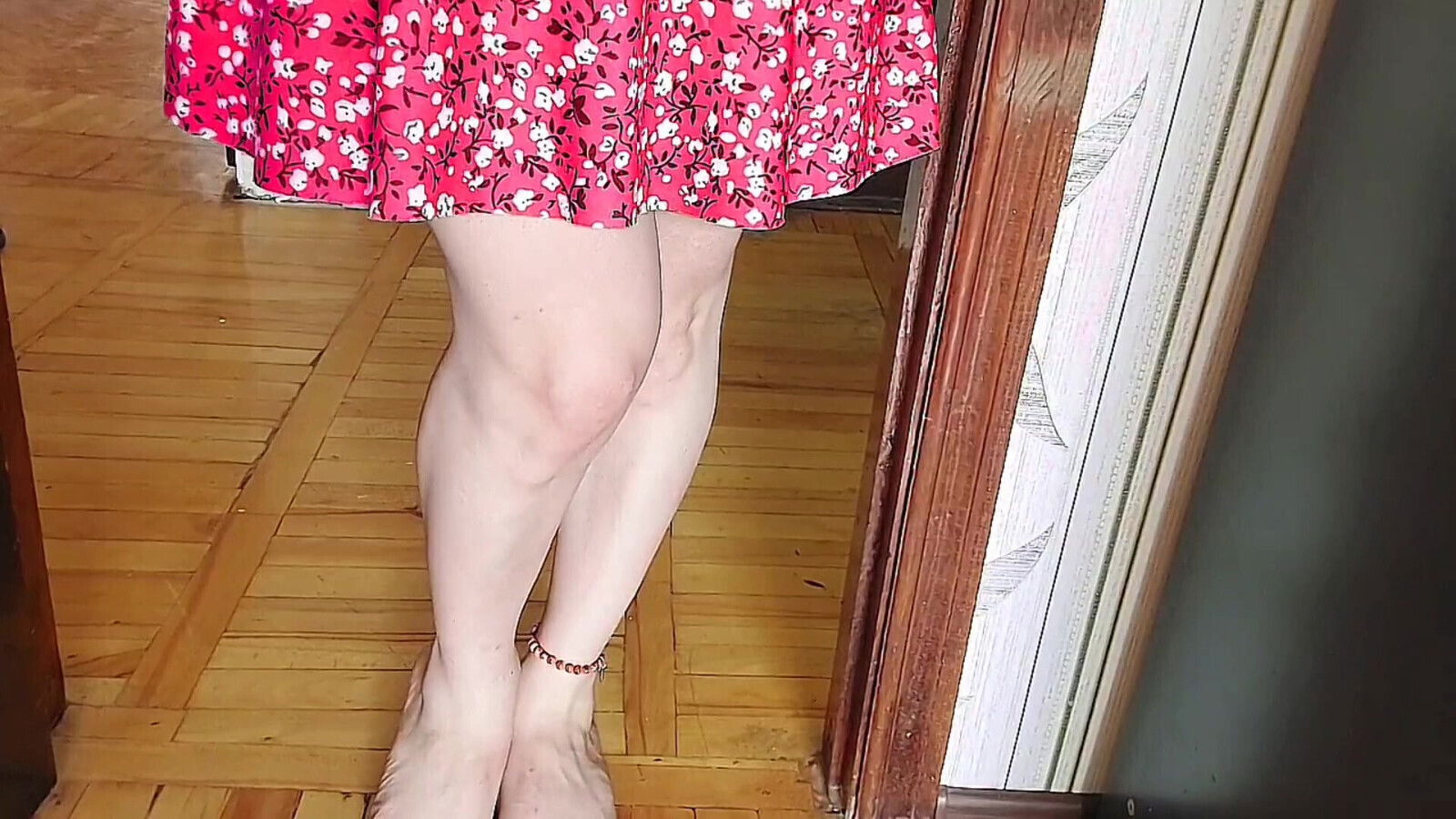 Mini Dress Shemale Crossdresser Slut Lady White butt Legs Fetish