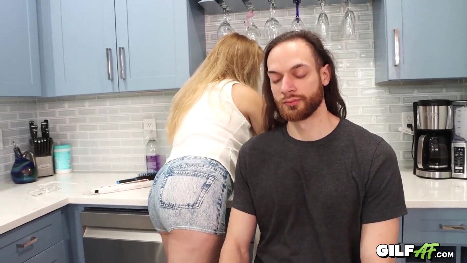 T-Shirt Seduction: Porn Legend Micky Lynn