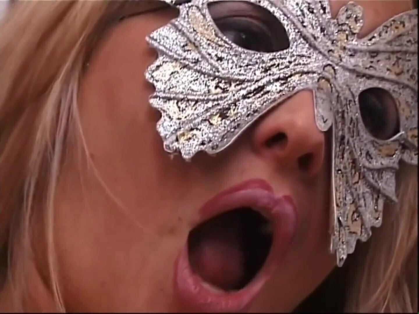 100% Housewives Heat