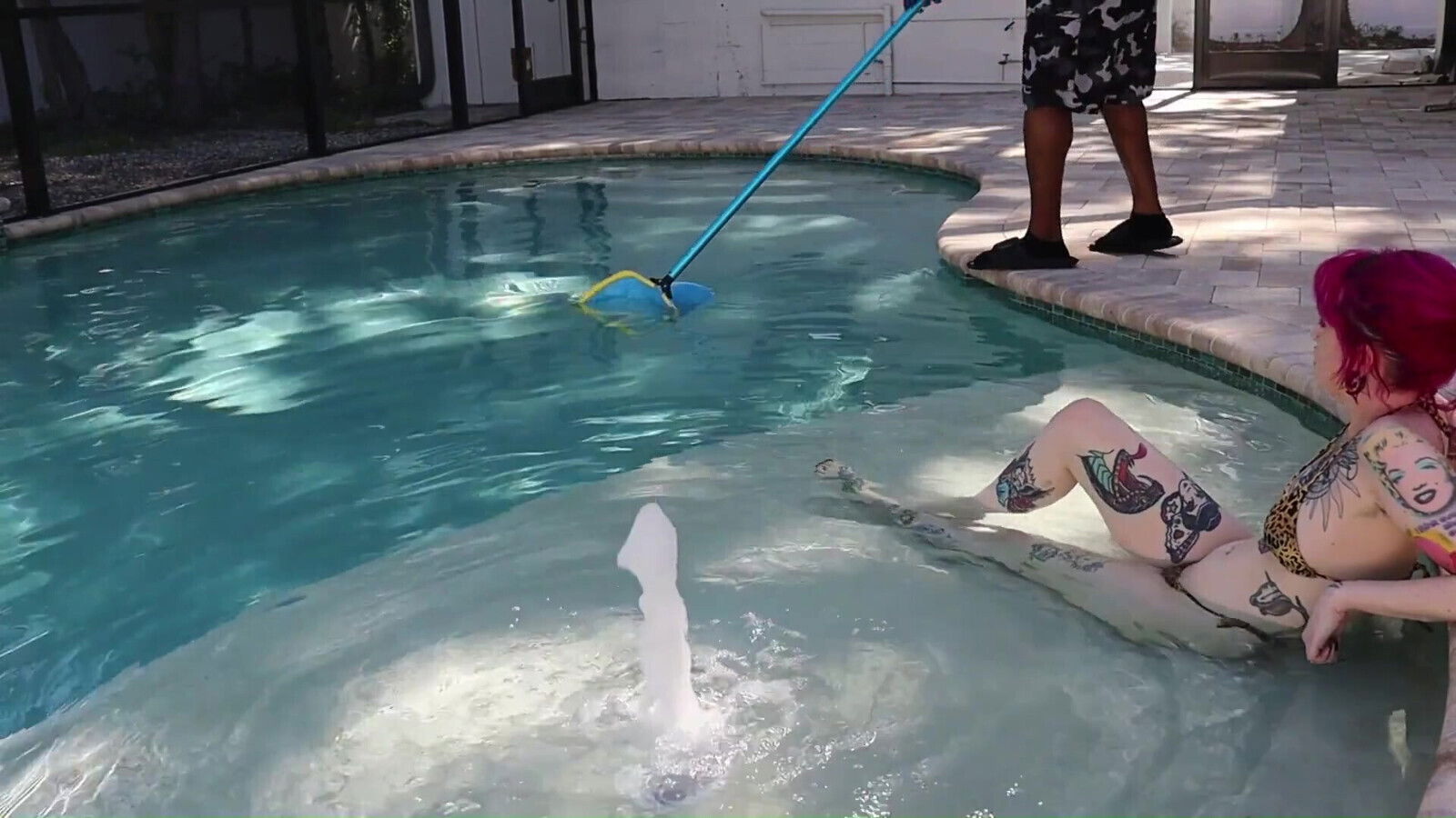 Pool Blowjob with Pedsrmeds