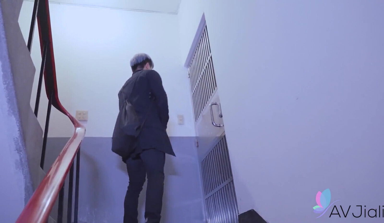 Cheating Boyfriend Asks Sexy Girl Cheat with Best Friend