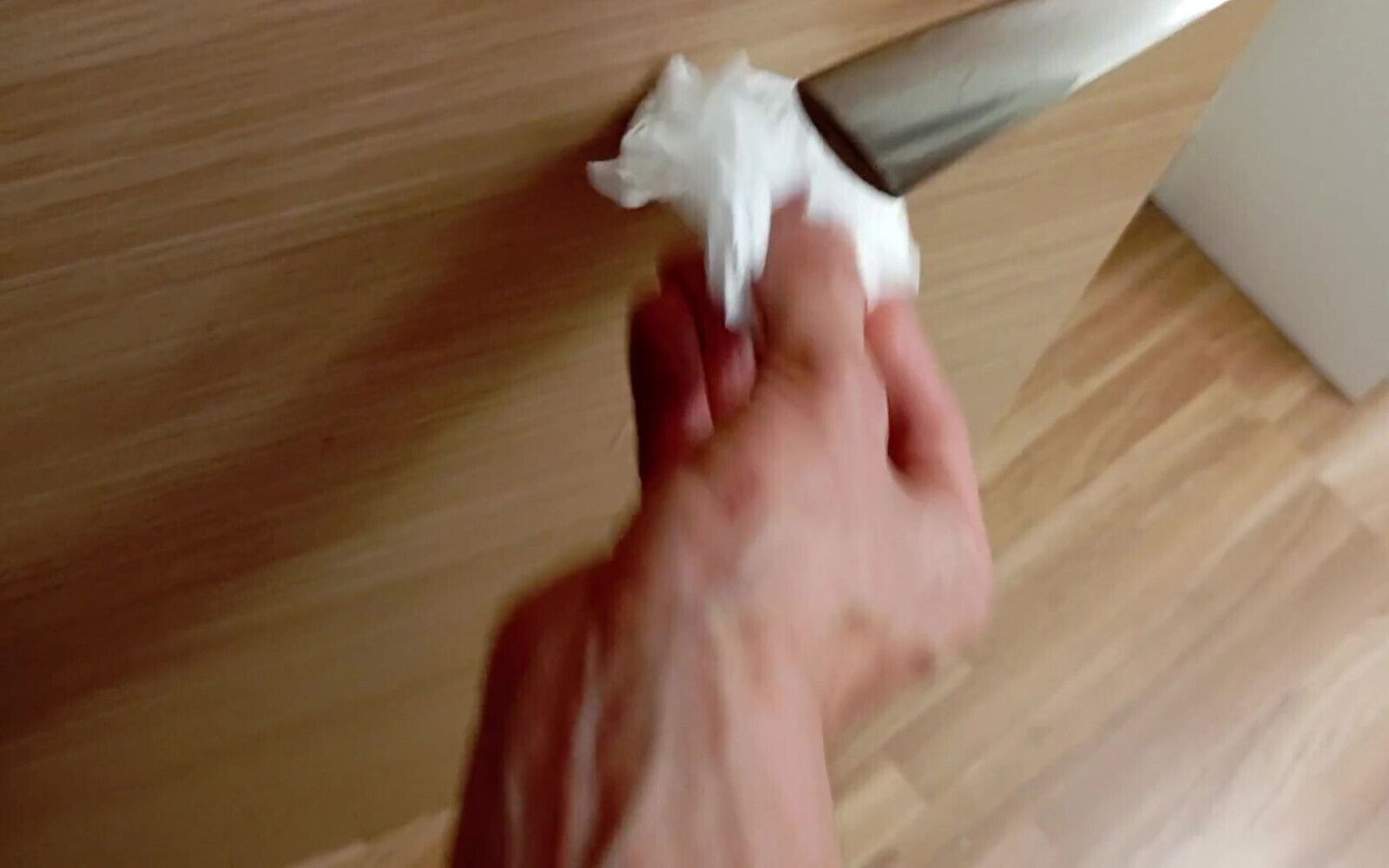 Have Clean Cumshot from Giant Dick doesn't