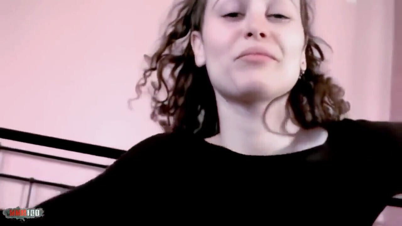 Tina: Cute Tina Masturbating